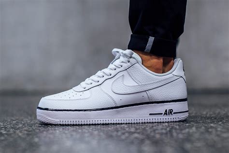 nike air force 1 wit.